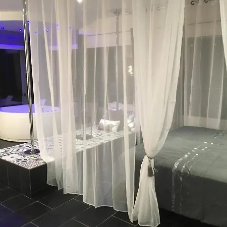 L'ecrin De Bed & Breakfast Hyeres